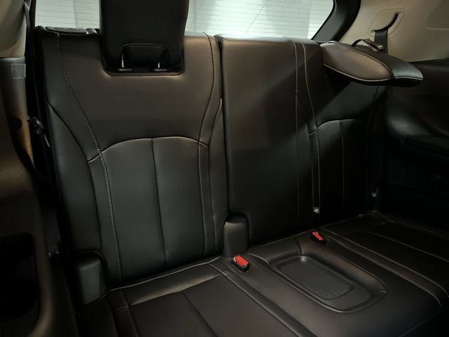 Used 2025 INFINITI QX60 Luxe FWD image 28