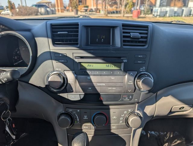 Used 2010 Toyota Highlander 4WD image 12