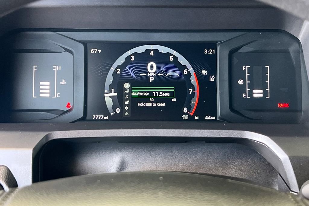 Certified 2025 Toyota Tacoma SR5 AWD/4WD image 27