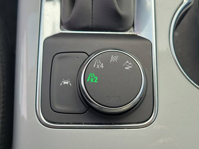 Certified 2025 Chevrolet Blazer LT AWD/4WD image 35