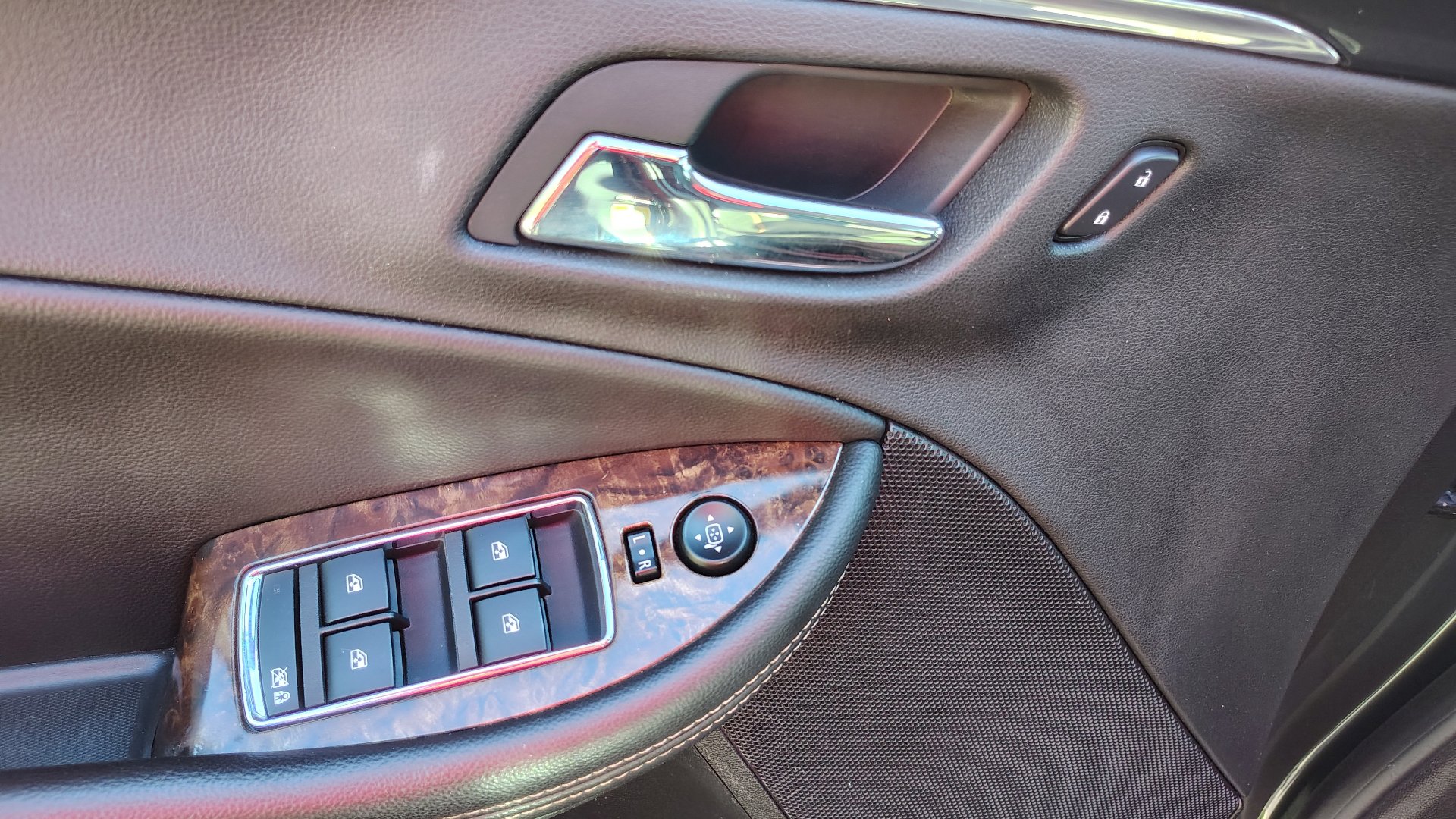 Used 2015 Chevrolet Impala LTZ image 10