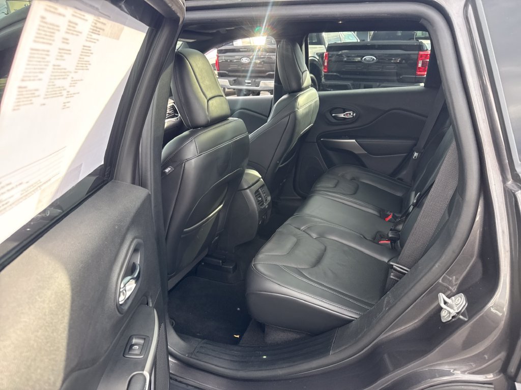 Used 2021 Jeep Cherokee High Altitude AWD/4WD image 15