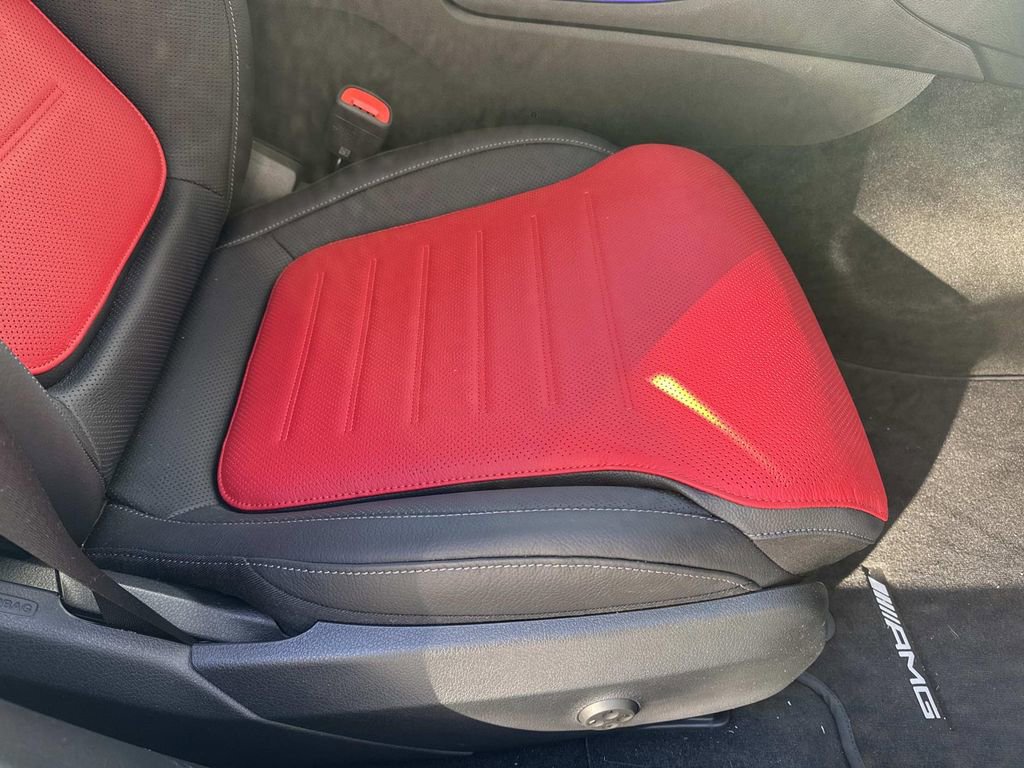 Used 2025 Mercedes-Benz C 300 Sedan image 17