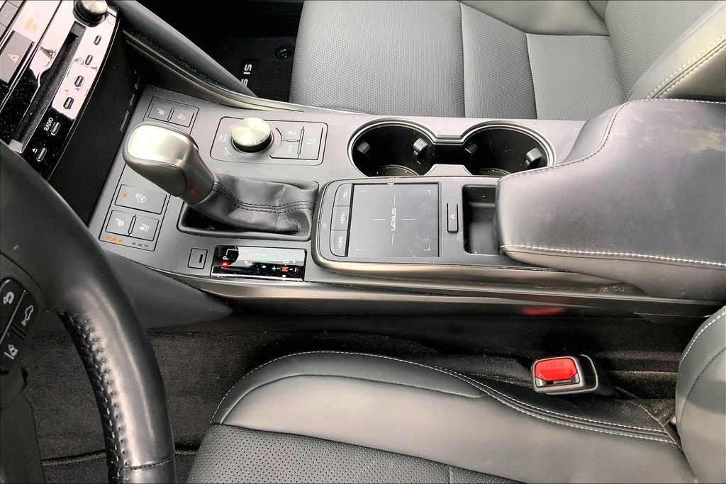 Used 2023 Lexus IS 300 w/ Comfort Package image 13
