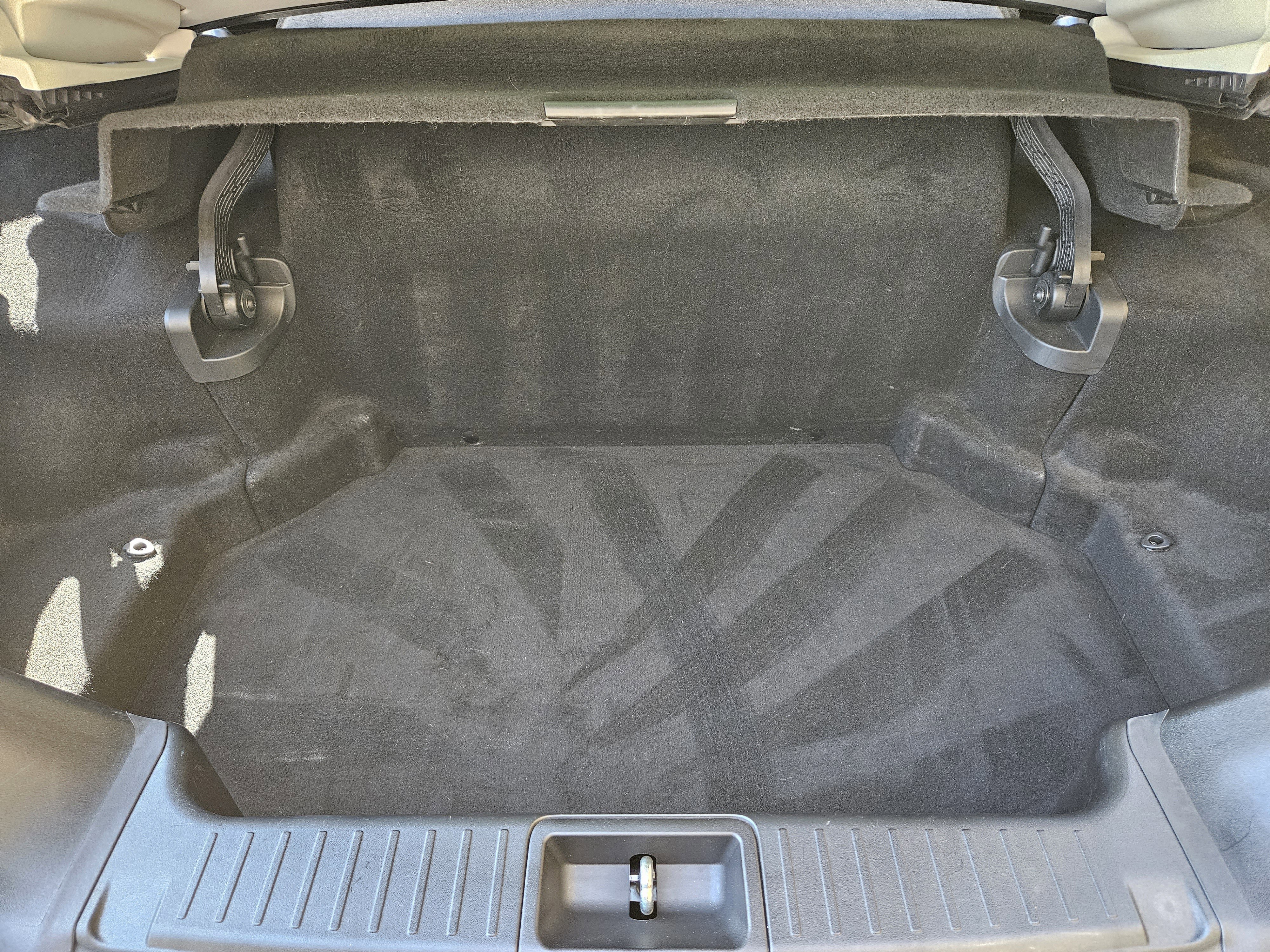 Used 2015 Mercedes-Benz SL 550 image 31