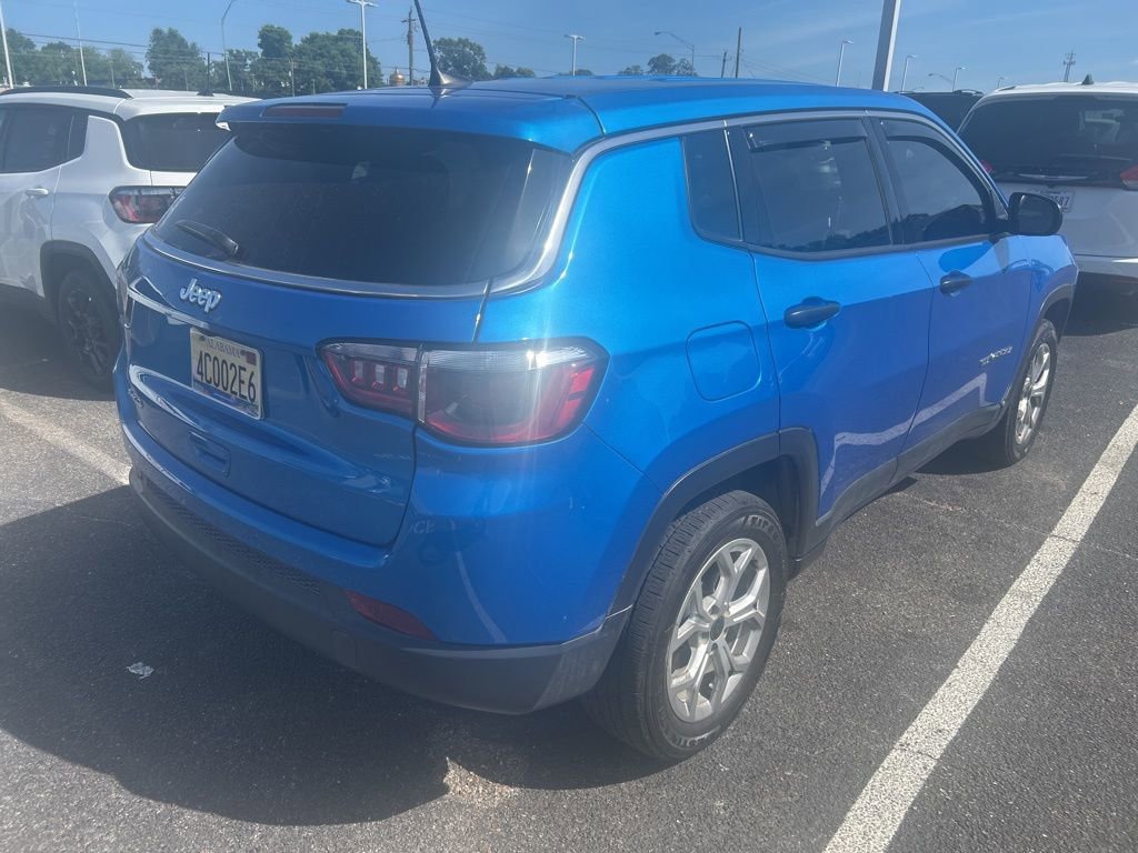 Used 2025 Jeep Compass Sport image 6