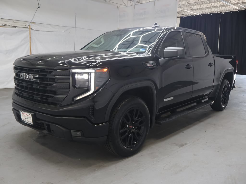 Used 2024 GMC Sierra 1500 Elevation w/ LPO, Elevation Black Package AWD/4WD image 3