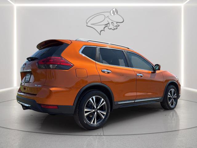 Used 2017 Nissan Rogue SL w/ SL Premium Package image 5