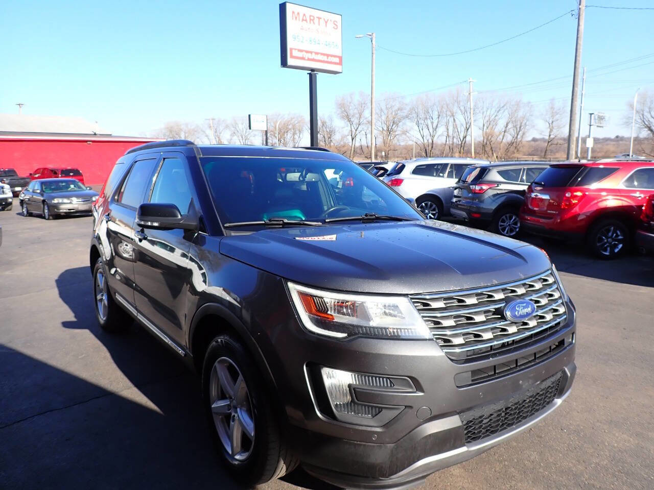 Used 2016 Ford Explorer XLT w/ Equipment Group 202A image 1