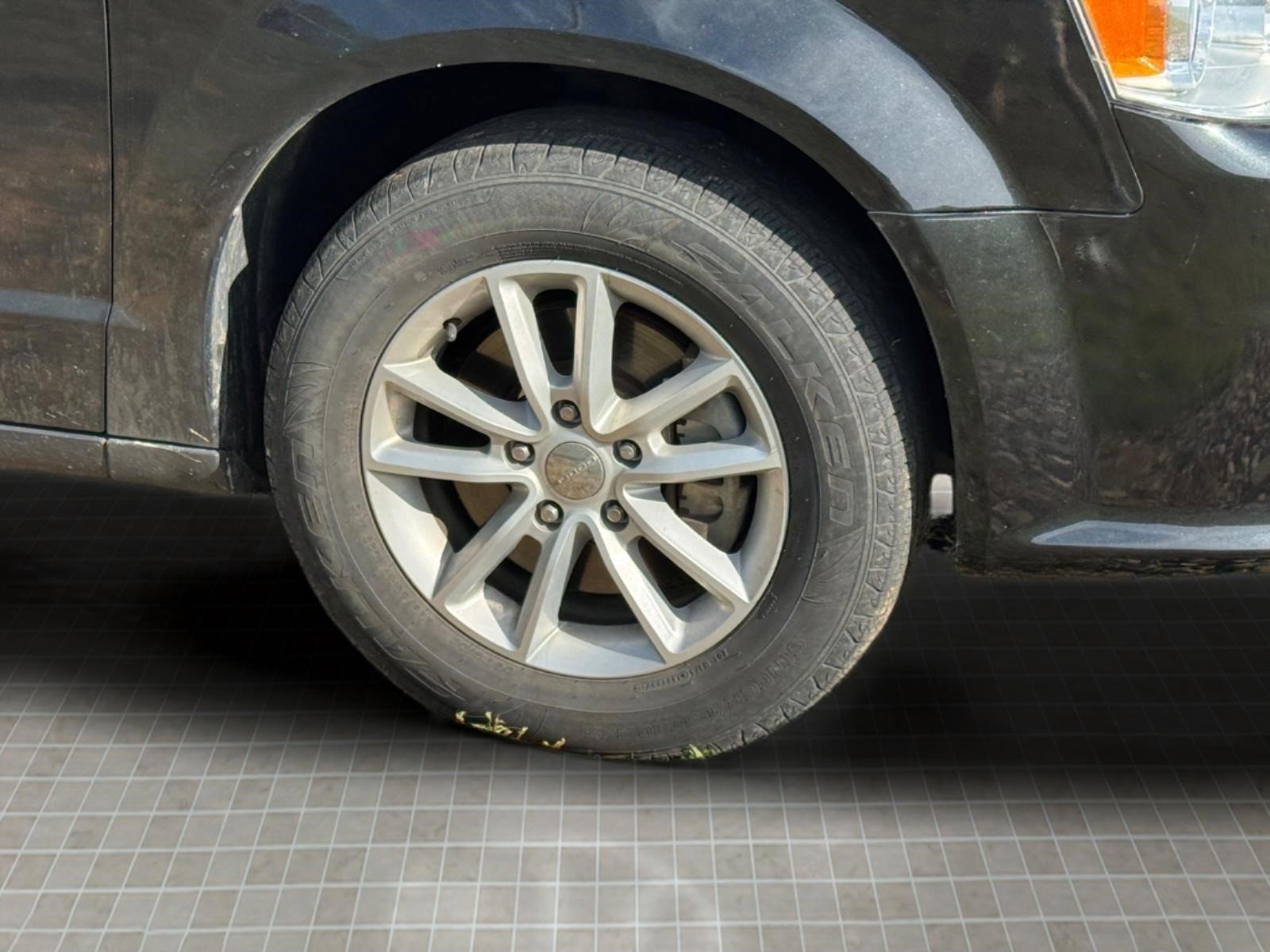 Used 2019 Dodge Grand Caravan SXT image 10