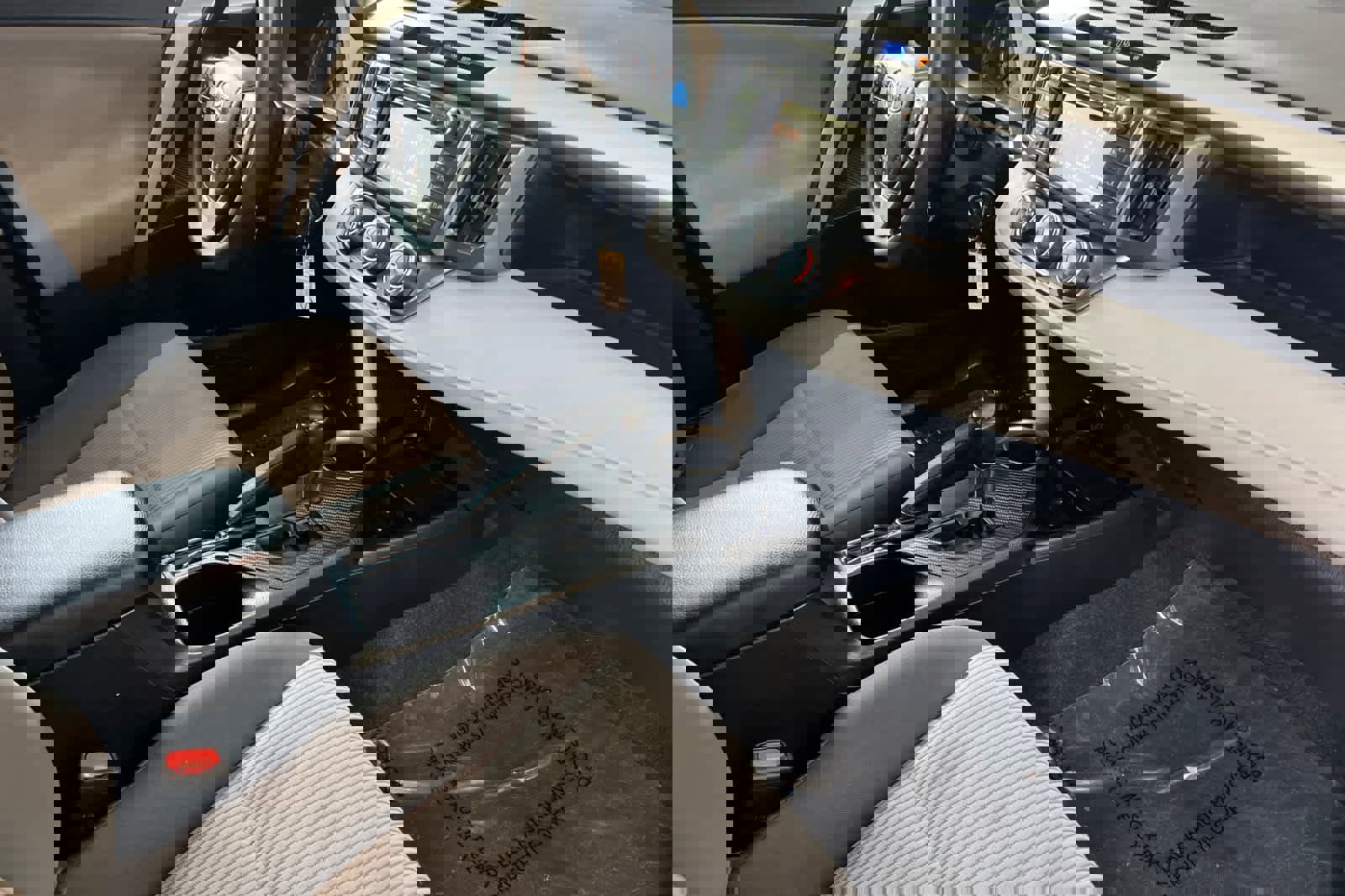 Used 2015 Toyota RAV4 LE image 16