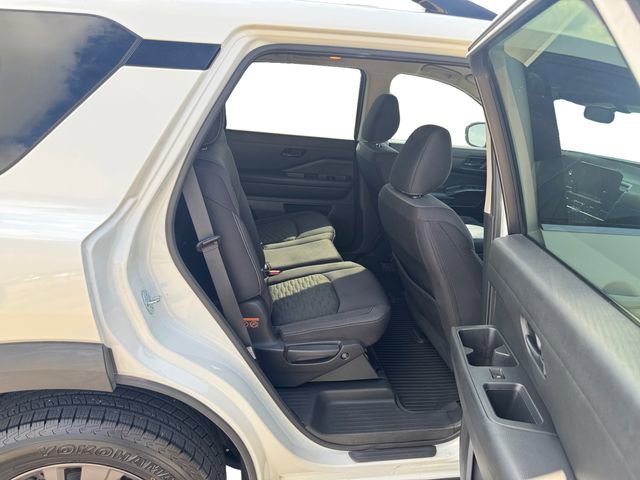 Used 2023 Nissan Pathfinder SV FWD image 22