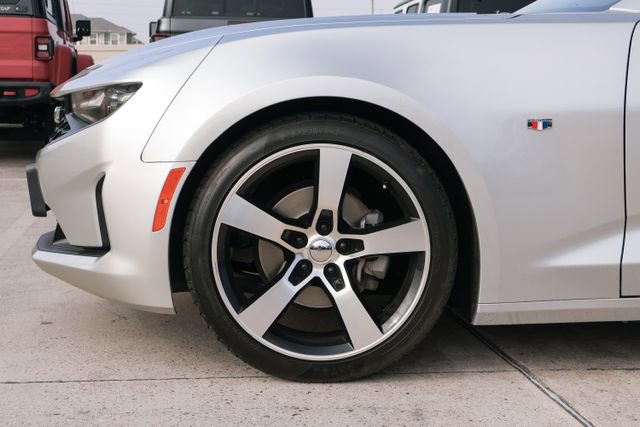 Used 2019 Chevrolet Camaro LT image 21