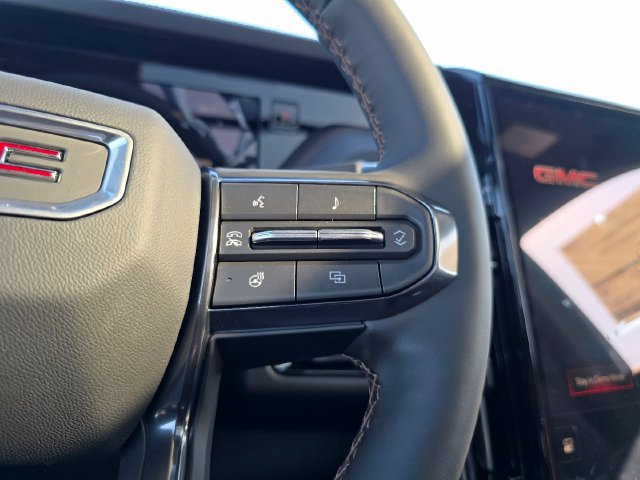 New 2026 GMC Yukon AT4 w/ AT4 Premium Plus Package AWD/4WD image 32