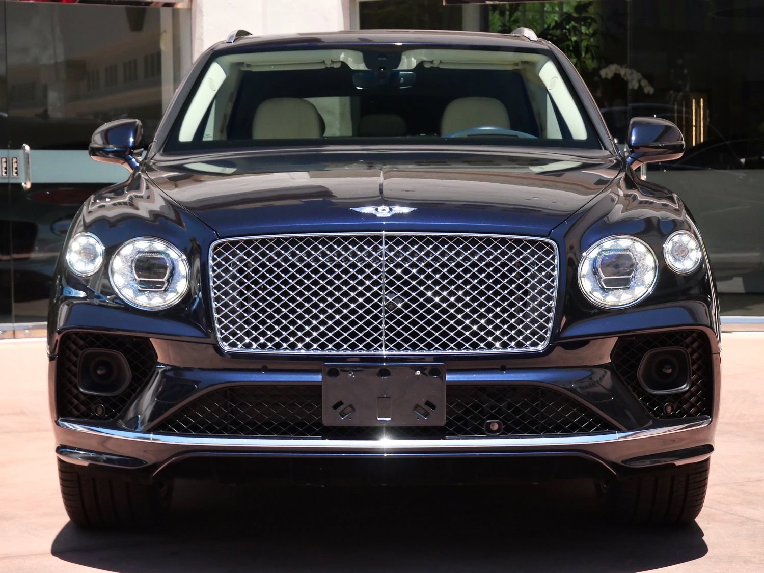 Used 2022 Bentley Bentayga AWD/4WD image 26