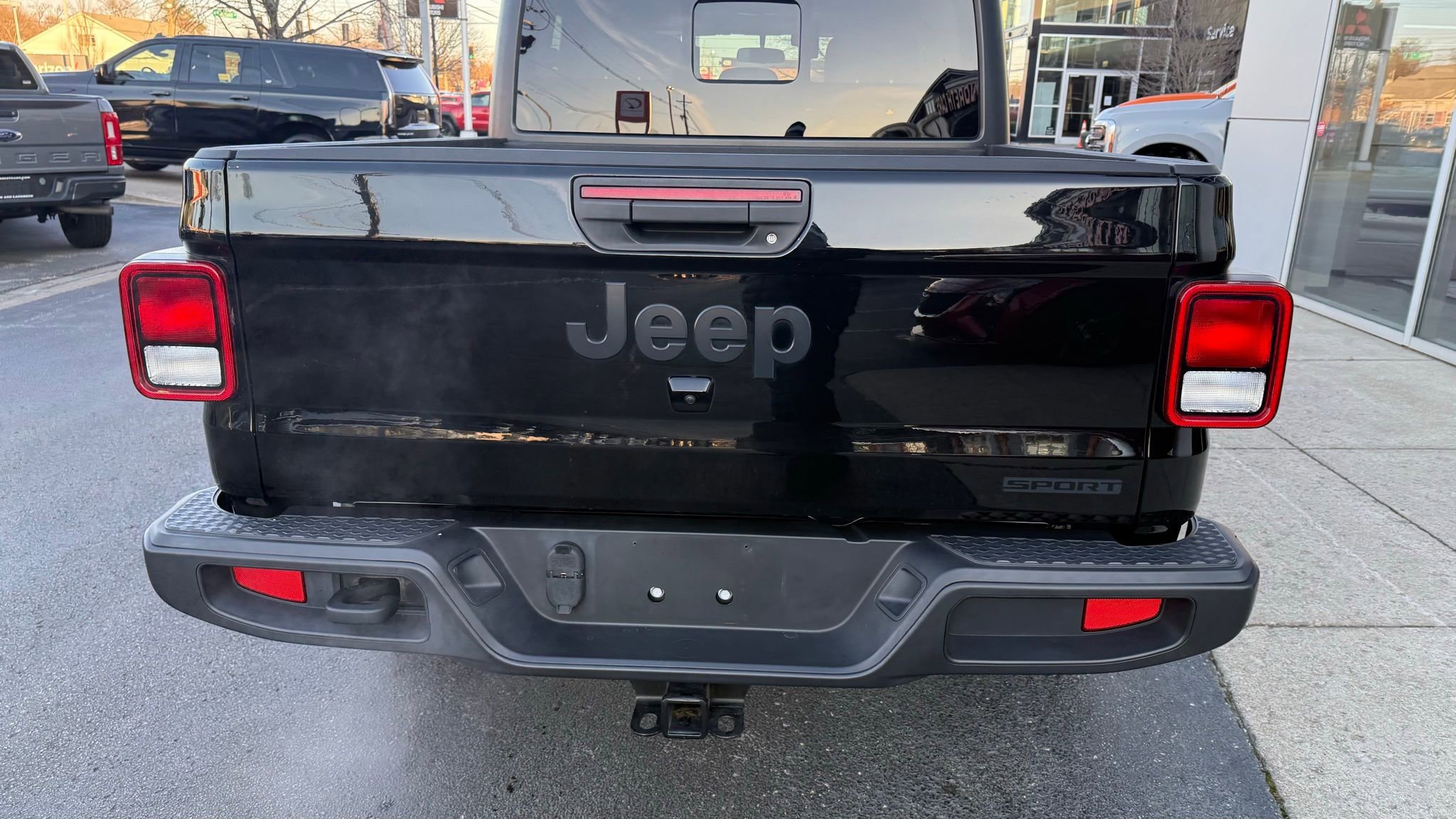 Used 2021 Jeep Gladiator Sport image 10