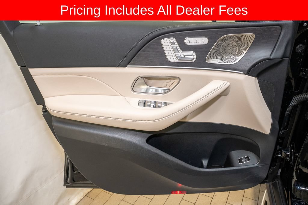 Used 2025 Mercedes-Benz GLS 450 4MATIC image 16