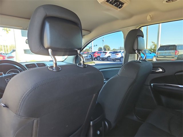 Used 2017 Dodge Journey SE w/ Flexible Seating Group image 10