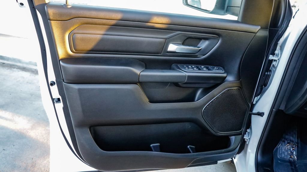 New 2026 RAM 1500 Express AWD/4WD image 24