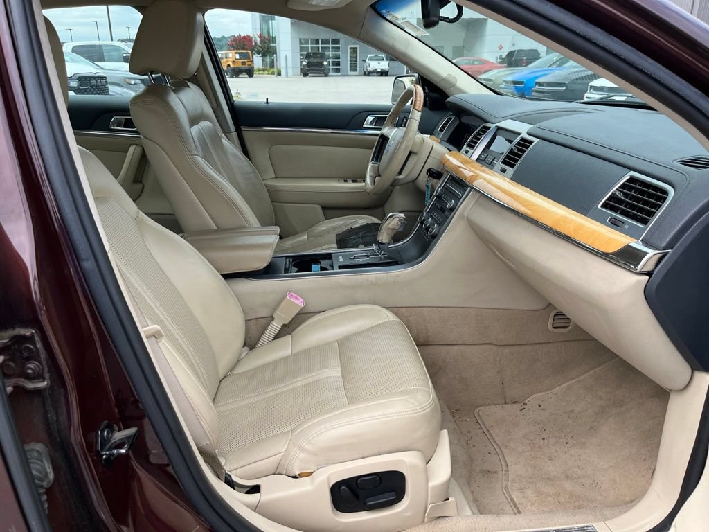 Used 2009 Lincoln MKS FWD image 8