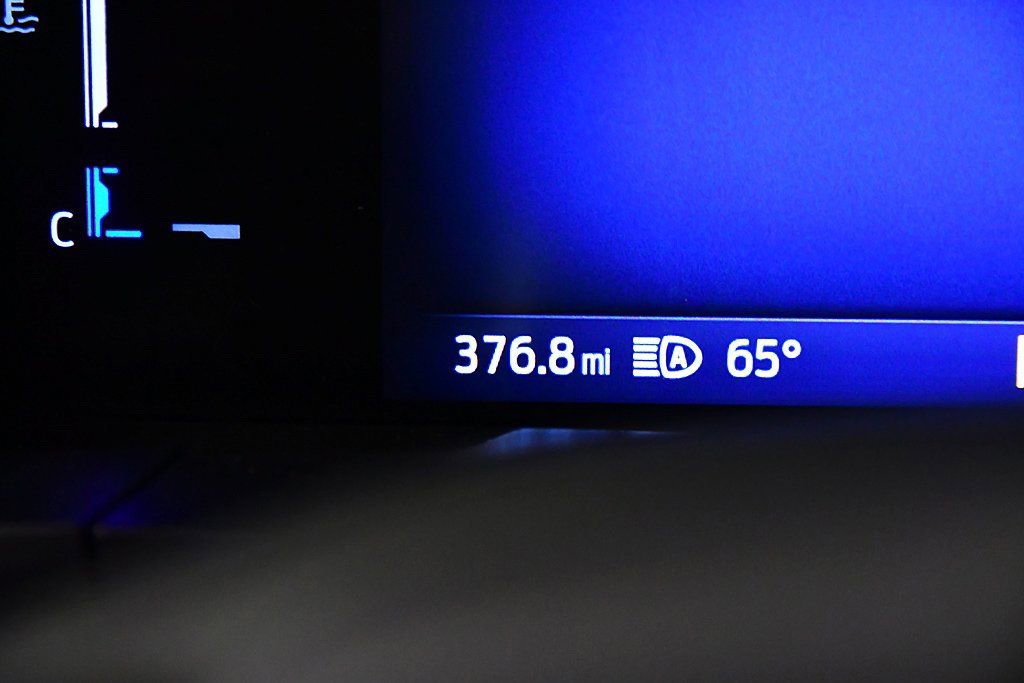 New 2025 Ford Maverick XLT w/ XLT Luxury Package FWD image 17
