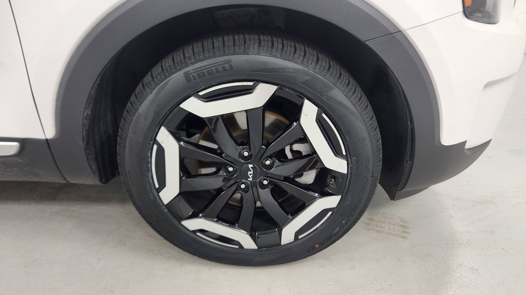 Used 2025 Kia Telluride S AWD/4WD image 9