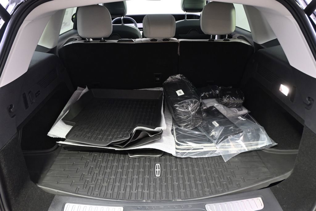 New 2026 Lincoln Nautilus Reserve image 19