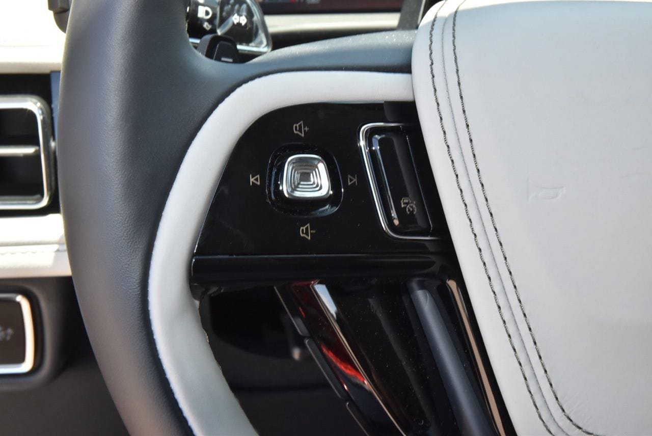 New 2026 Lincoln Aviator 2WD image 25