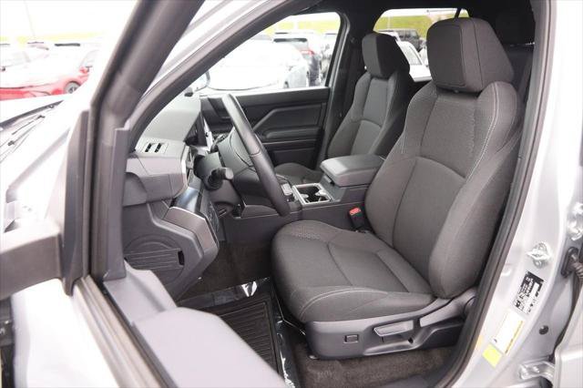 Certified 2025 Toyota 4Runner SR5 AWD/4WD image 26
