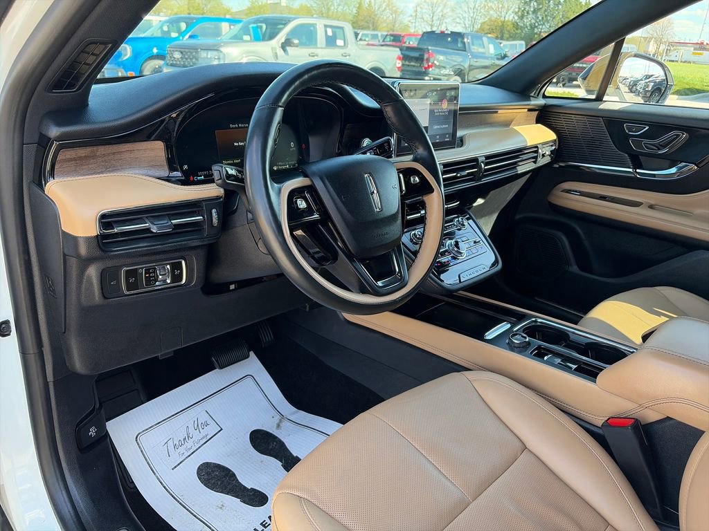 Used 2022 Lincoln Corsair Reserve w/ Elements Package image 14