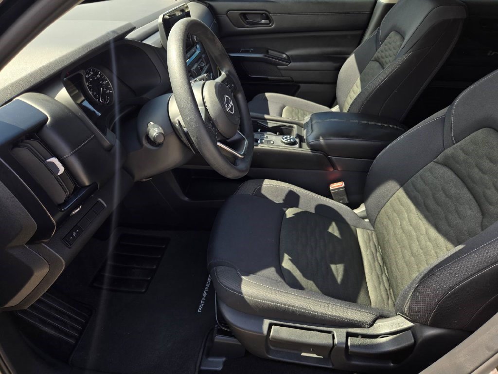 Certified 2025 Nissan Pathfinder S AWD/4WD image 18