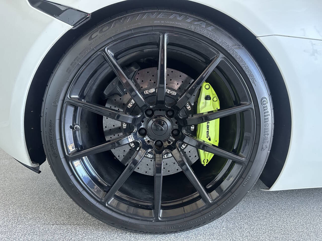 Used 2015 McLaren 650S Spider image 34