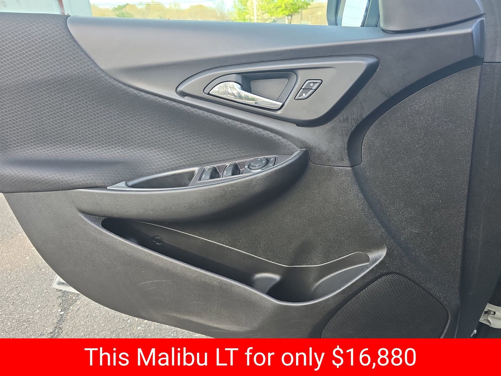Used 2023 Chevrolet Malibu LT image 33