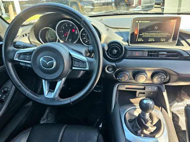 Used 2016 MAZDA MX-5 Miata Club RWD image 25
