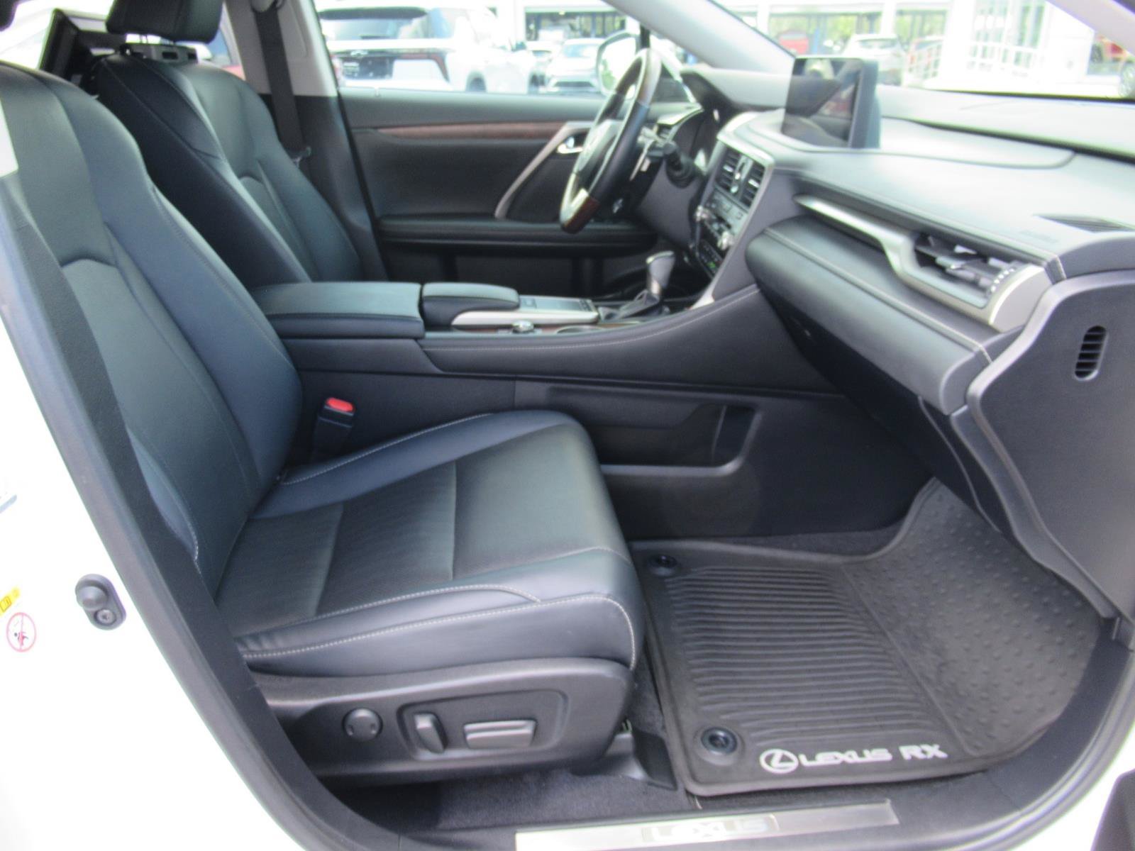 Used 2020 Lexus RX 350L FWD w/ Premium Package image 11