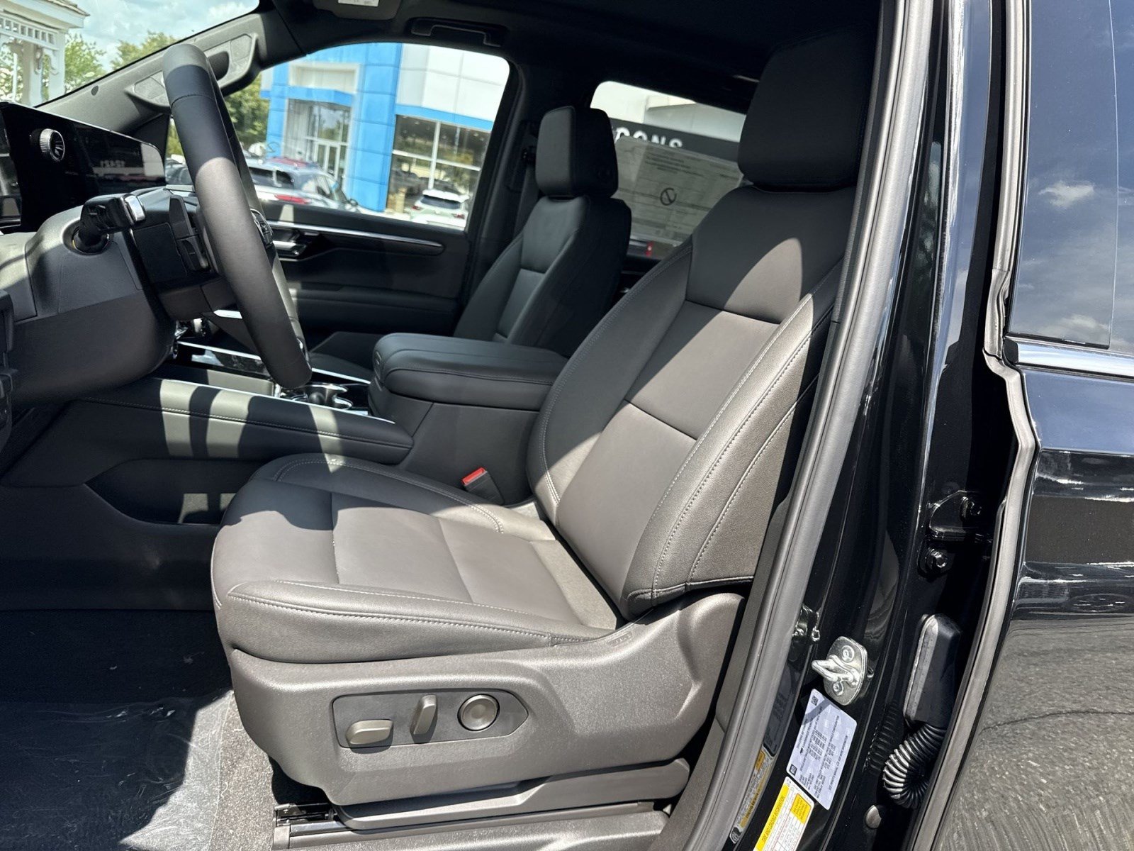 New 2026 Chevrolet Tahoe LT w/ Comfort Package AWD/4WD image 10