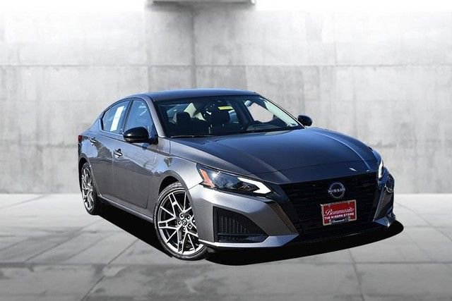 Certified 2024 Nissan Altima 2.0 SR image 2