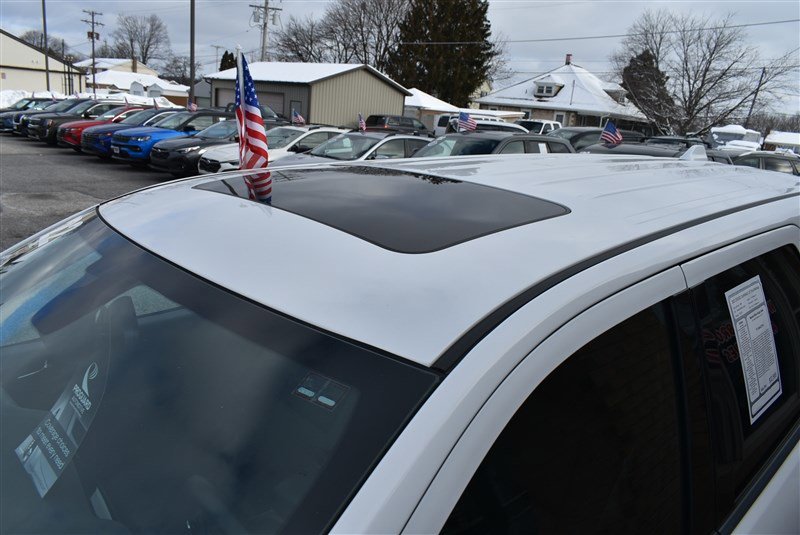 Used 2022 Dodge Durango GT w/ Blacktop Package image 9