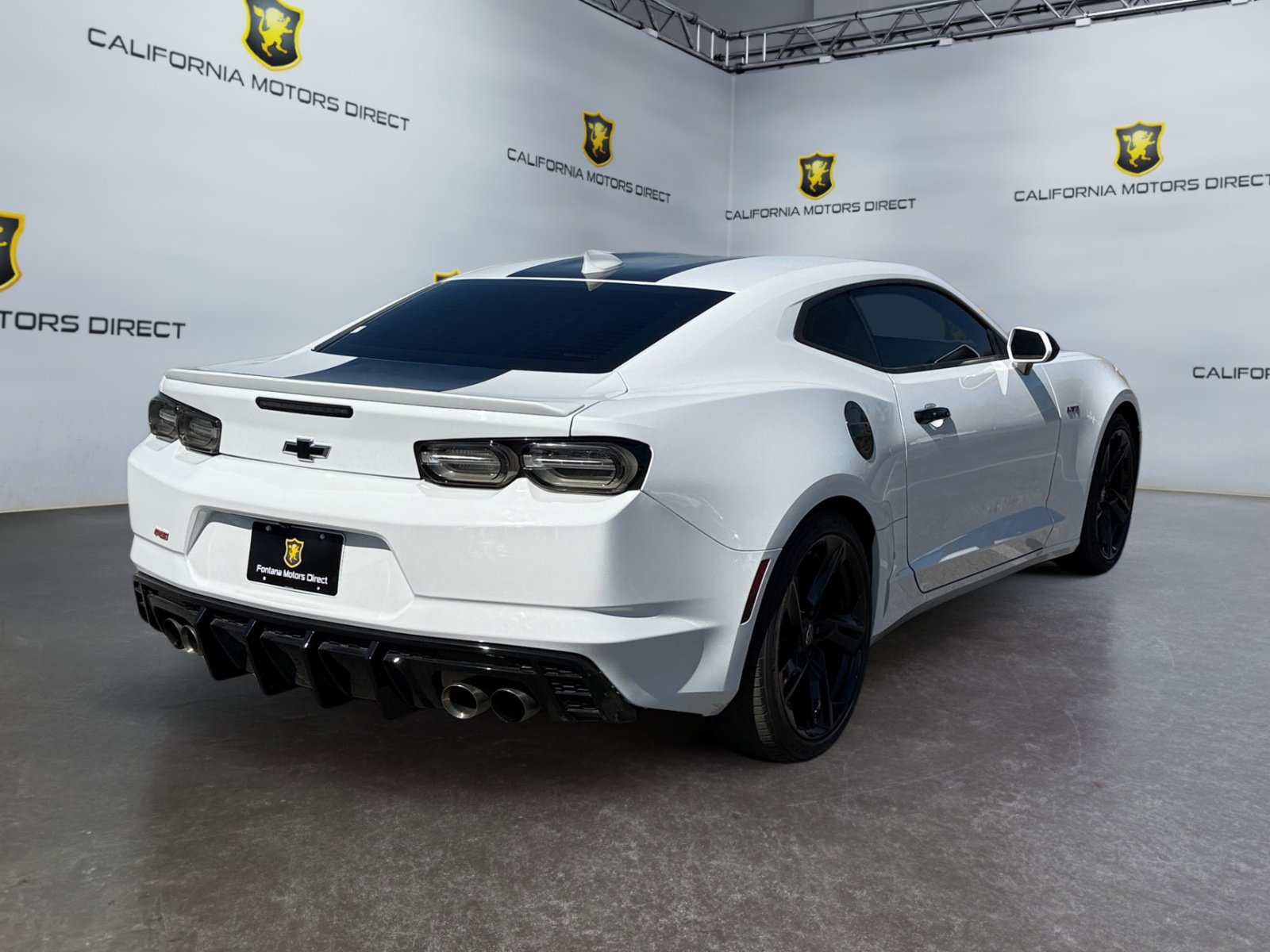 Used 2022 Chevrolet Camaro LT w/ RS Package image 5