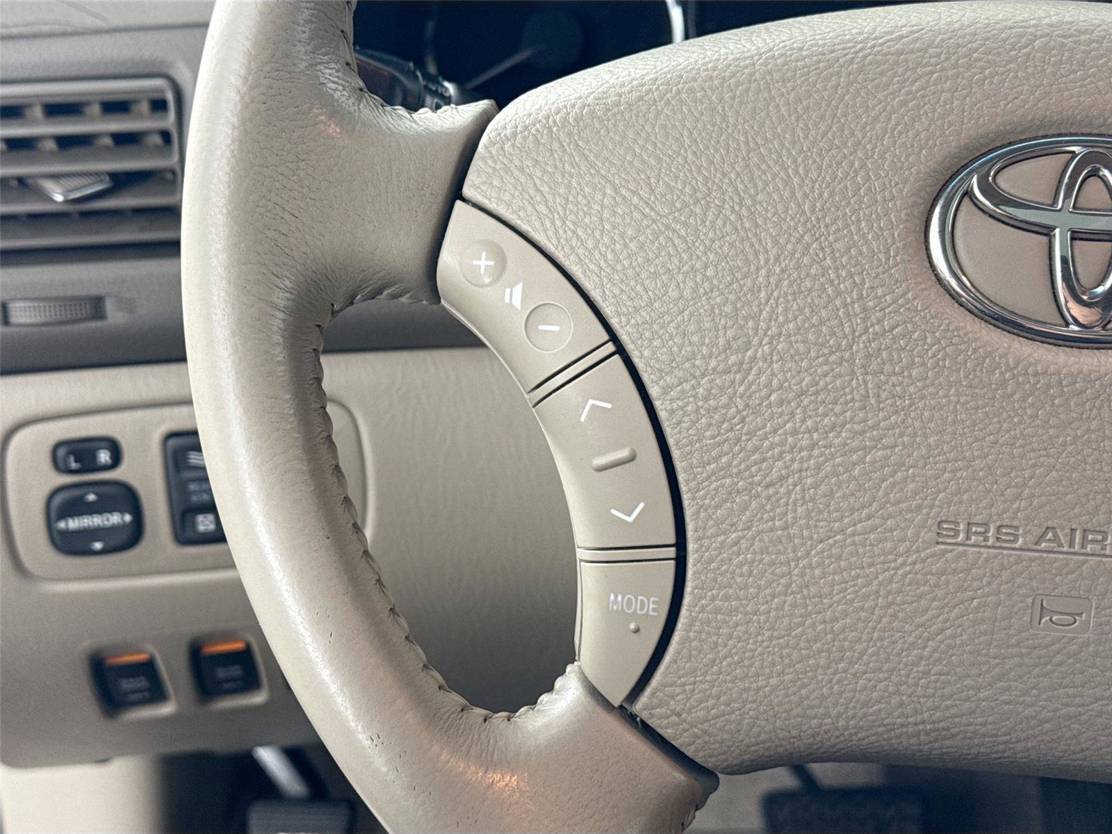 Used 2008 Toyota Sienna XLE image 18