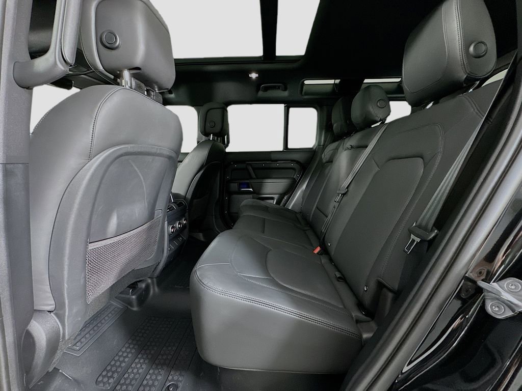 Used 2023 Land Rover Defender 110 V8 image 24