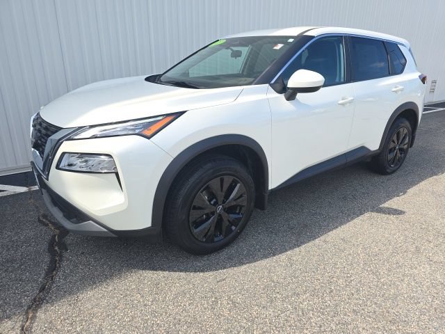Used 2023 Nissan Rogue SV AWD/4WD image 3
