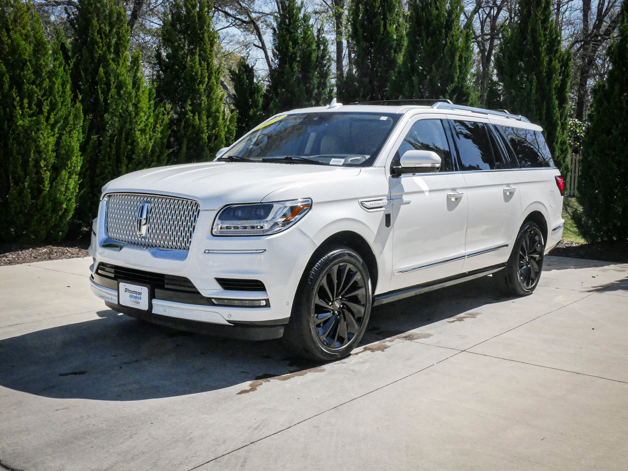 Used 2021 Lincoln Navigator L Reserve image 5
