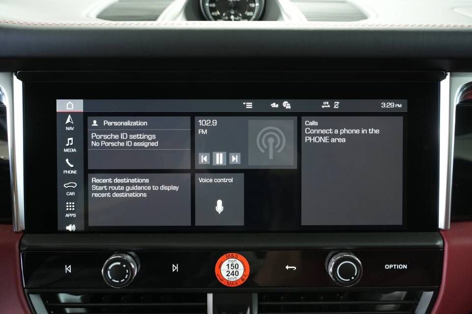 Certified 2025 Porsche Macan Turbo AWD/4WD image 17