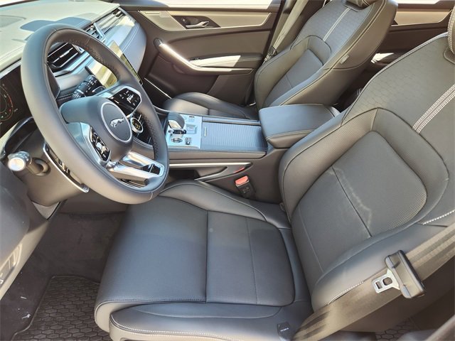 Used 2026 Jaguar F-PACE R-Dynamic S image 13