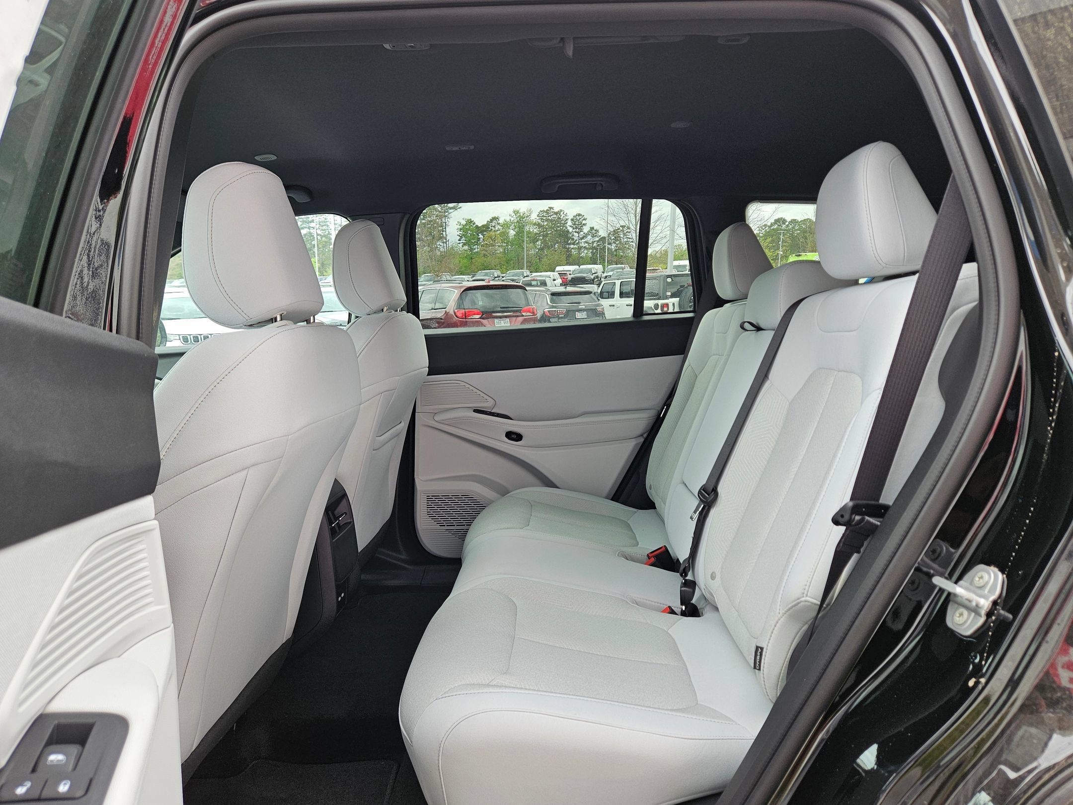 New 2026 Jeep Cherokee Laredo AWD/4WD image 22