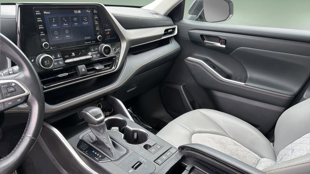Used 2022 Toyota Highlander Bronze Edition image 27