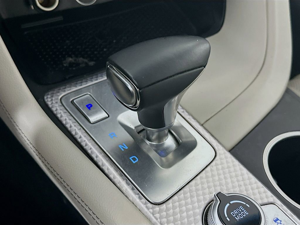 Used 2023 Genesis G70 2.0T w/ Sport Prestige Package image 16