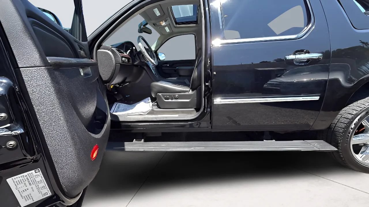 Used 2012 Cadillac Escalade EXT Premium AWD/4WD image 18
