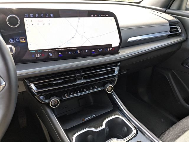 Used 2024 Chevrolet Traverse LT image 23